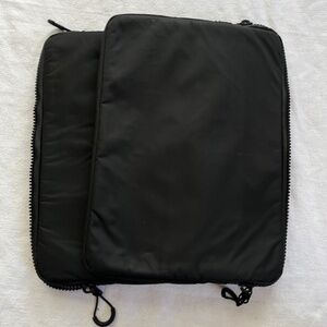 Black Nylon Laptop Sleeve — 13” — Waterproof — Minimalist Design